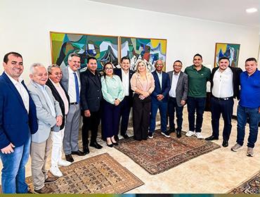 Prefeitos do Amapá se reúnem com o presidente do Senado em Brasília
