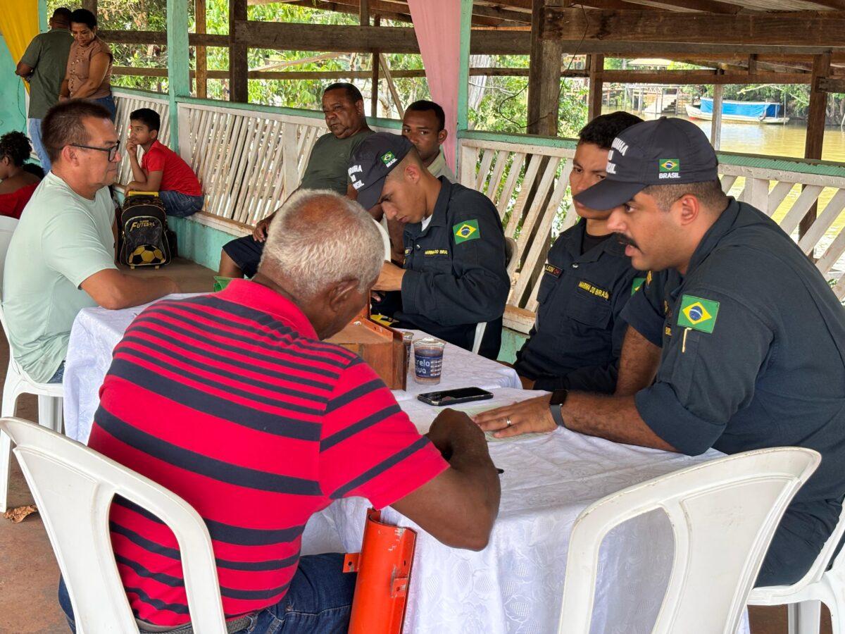 Prefeitura de Macapá realiza ação de cidadania e segurança fluvial no Ariri