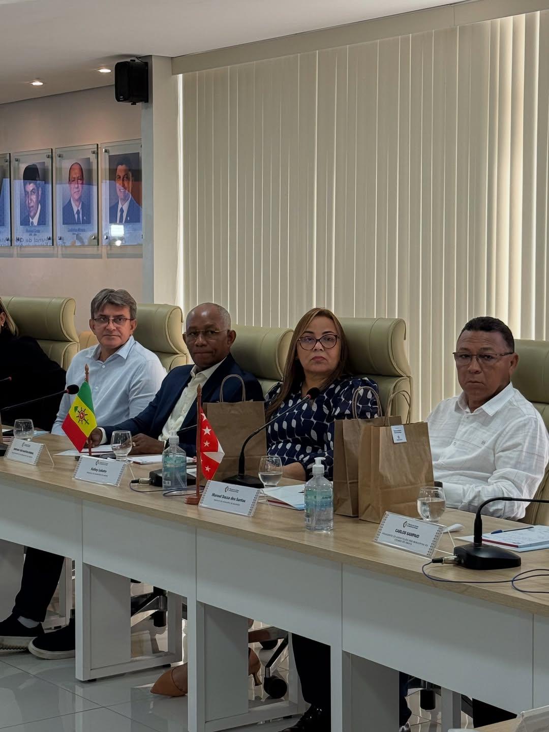 TCE-AP reúne prefeitos: Júnior Leite destaca diálogo e foco em transparência