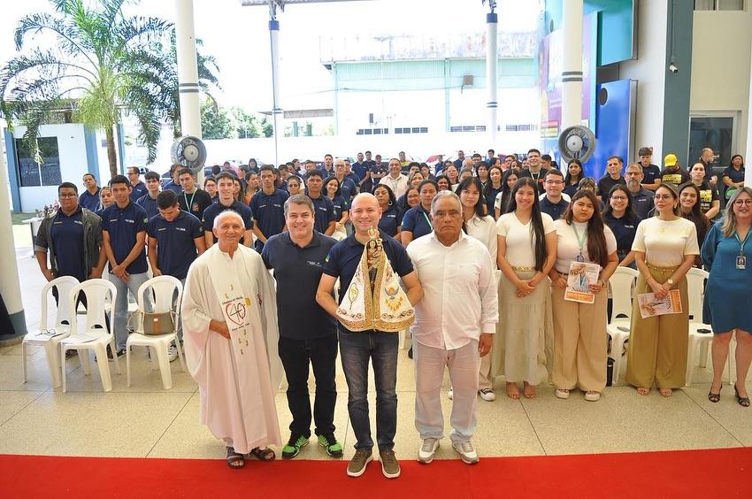DETRAN-AP recebe imagem peregrina de Nossa Senhora de Nazaré em ato de fé e renovação
