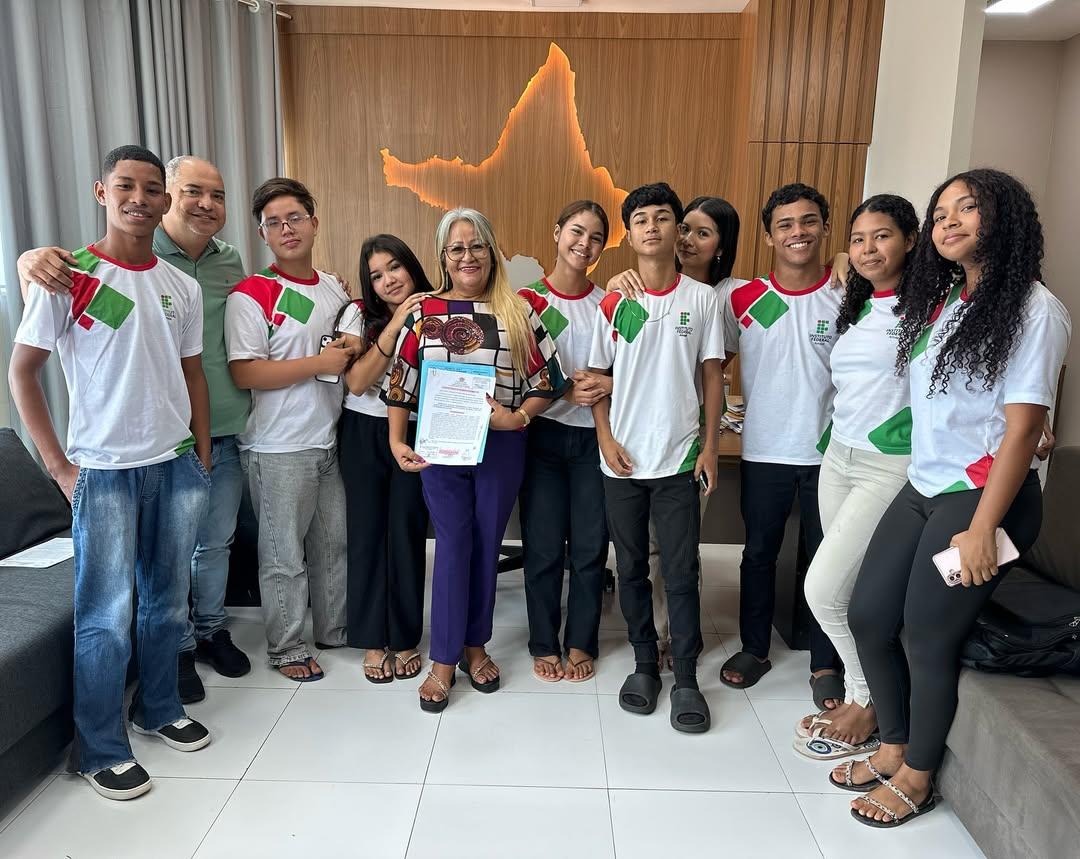 Estudantes de Mazagão buscam junto a Prefeitura auxílio no transporte até campus do IFAP