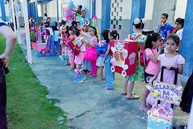 Festa das Crianças leva música, brincadeiras e criatividade à E.M.E.I.F. Tia Raimunda Pureza, em Mazagão