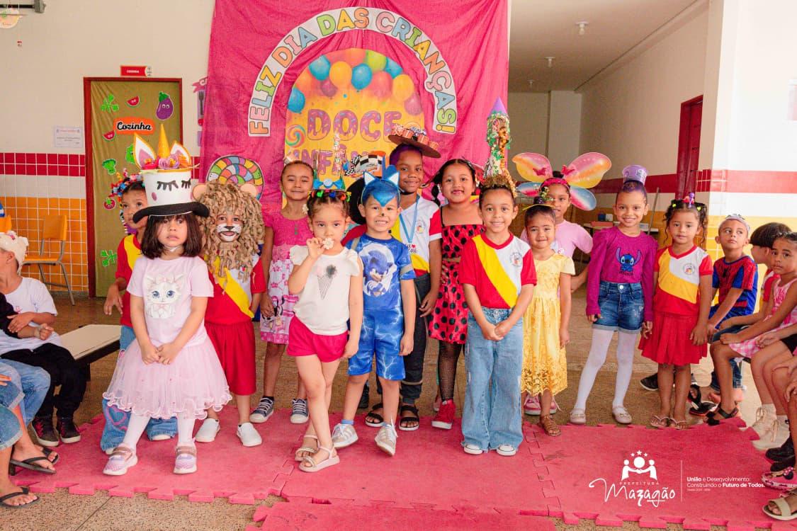 Folia criativa na Escola Tia Iracema celebra infância e aprendizagem