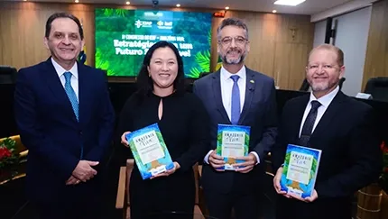 ‘Precisamos dialogar, aliando a preservação com o acesso a bens, direitos e serviços’, diz governador Clécio Luís no IV Congresso do IEDF, no Amapá
