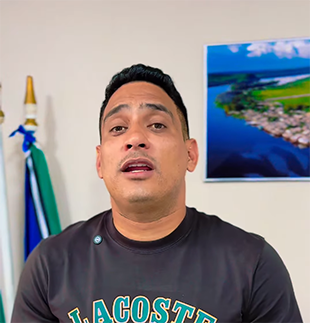 Prefeito de Laranjal do Jari assume compromisso climático e recebe título simbólico