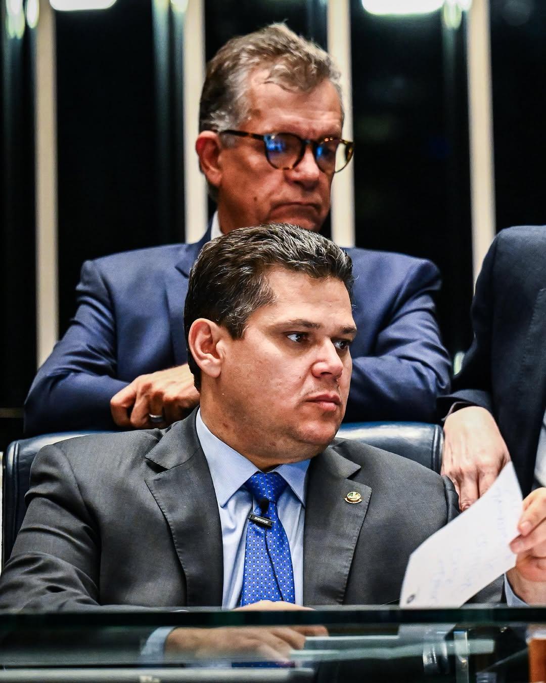 Senado aprova novo texto da reforma tributária após intensos debates e encaminha projeto à Câmara