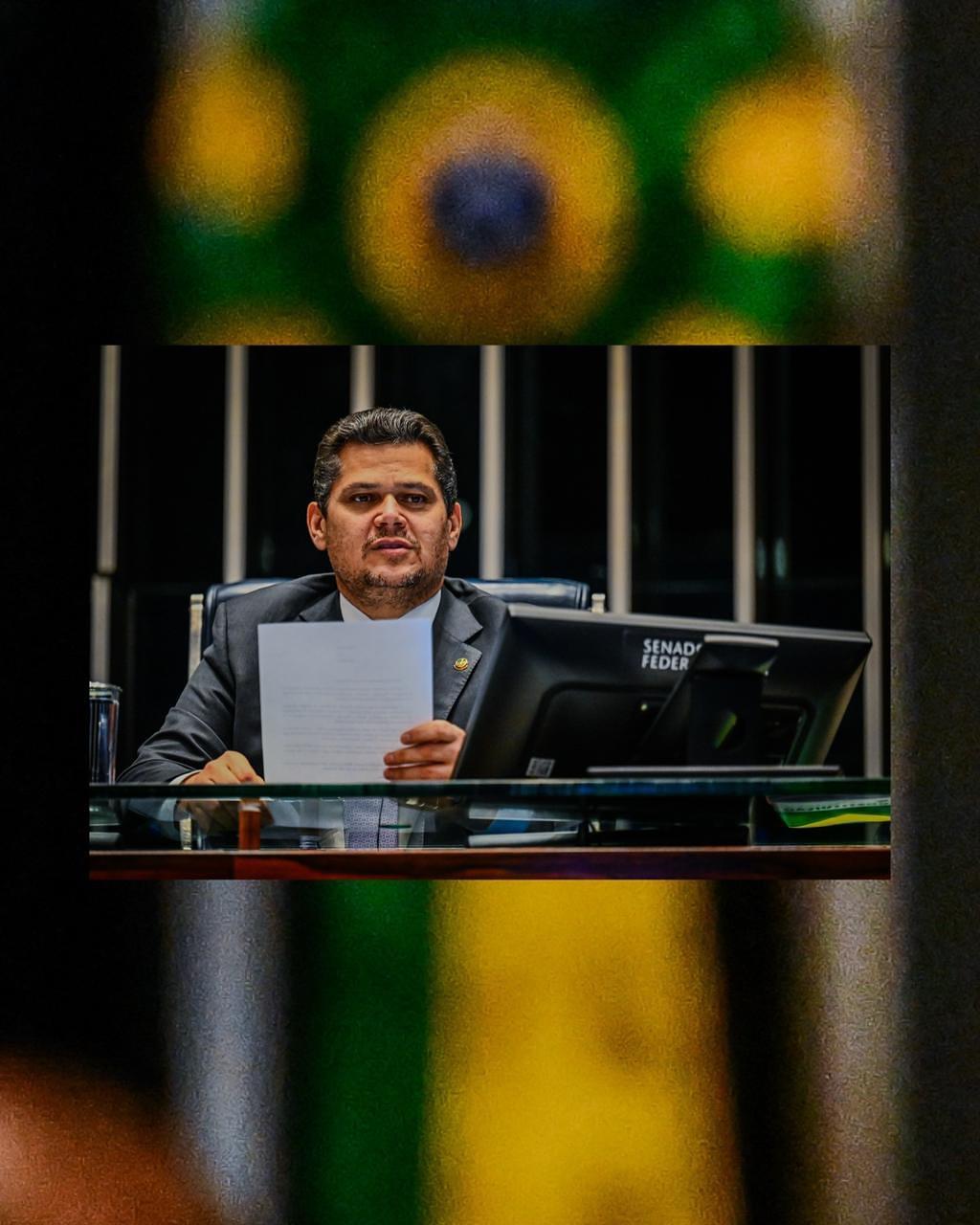 Senado aprova três projetos que reformam registro empresarial, saúde paliativa e calendário nacional