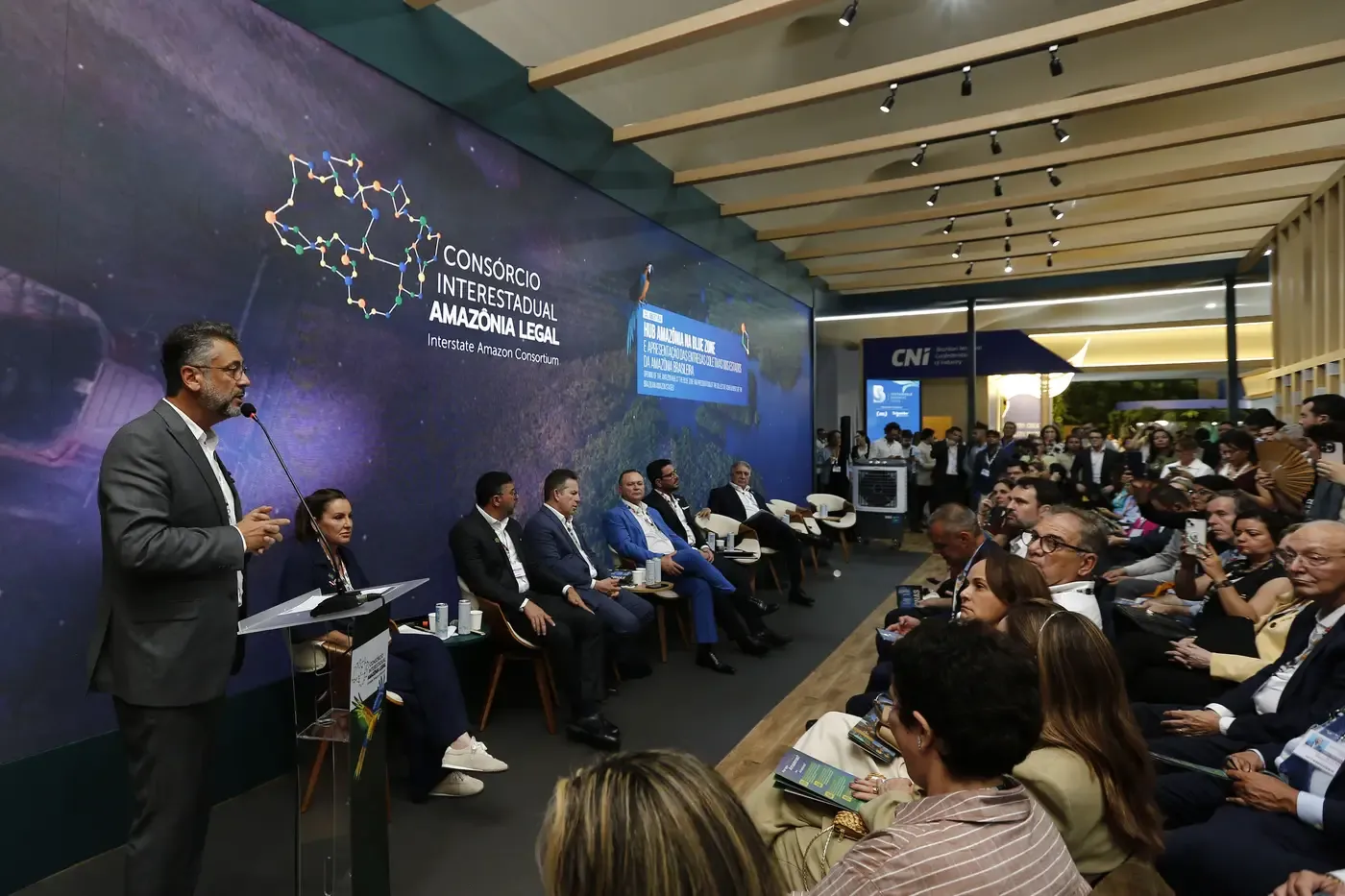 'Amapá tem autoridade para falar de preservação e buscar desenvolvimento', diz governador Clécio Luís na abertura do HUB Amazônia na CO30