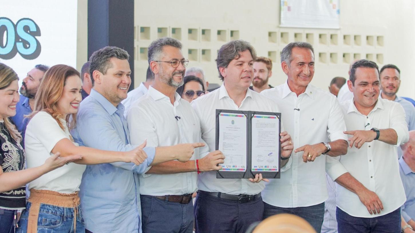 Davi sobre maior entrega de computadores a escolas públicas do AP: “Estamos entregamos futuro, oportunidades e inclusão digital