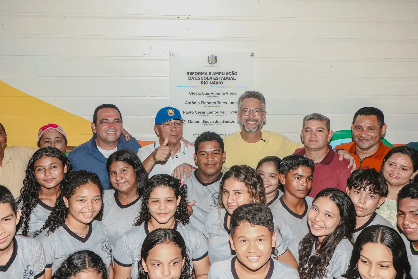 ‘Estamos fazendo uma revolução na educação’, celebra Clécio Luís ao reinaugurar a 32ª escola da gestão no Amapá