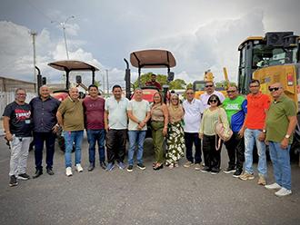 Mazagão recebe veículos, maquinários e van odontológica móvel do senador Randolfe Rodrigues