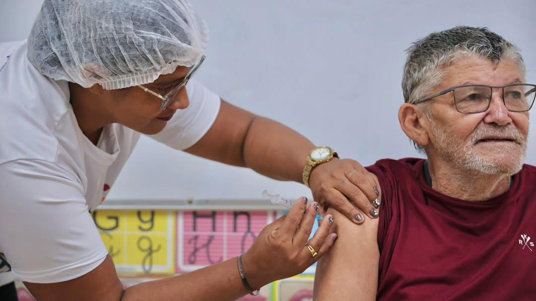Pedra Branca realiza Dia D de vacinação contra a influenza com mobilização em escolas e unidades de saúde