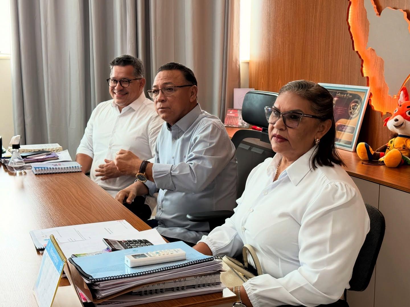 Prefeito de Mazagão faz balanço de emendas parlamentares com deputado federal Dorinaldo Malafaia