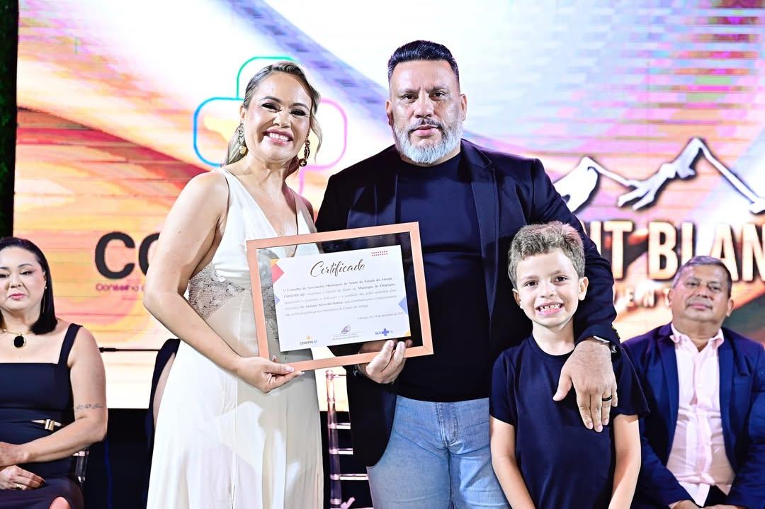 COSEMS/AP homenageia secretário Josimar por avanços na atenção básica e cuidado integral