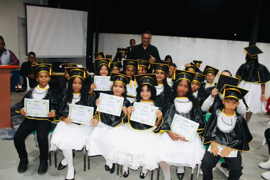 Prefeitura de Itaubal celebra formatura de alunos do ensino fundamental e da EJA