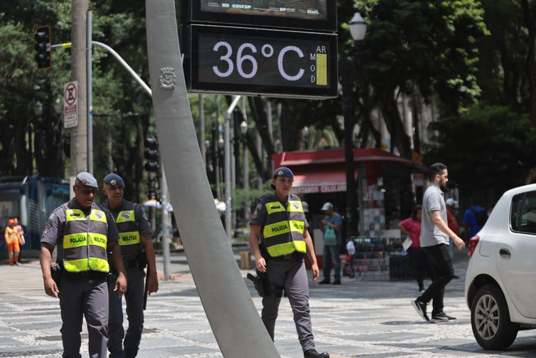 São Paulo tem nova máxima histórica para dezembro, com 36,2°C