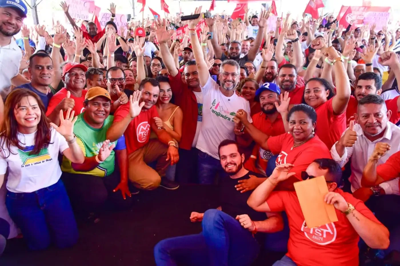 Governador Clécio garante segurança jurídica para 600 famílias com doação das áreas 'Terra Prometida' e parte da 'Nova Aliança', em Macapá