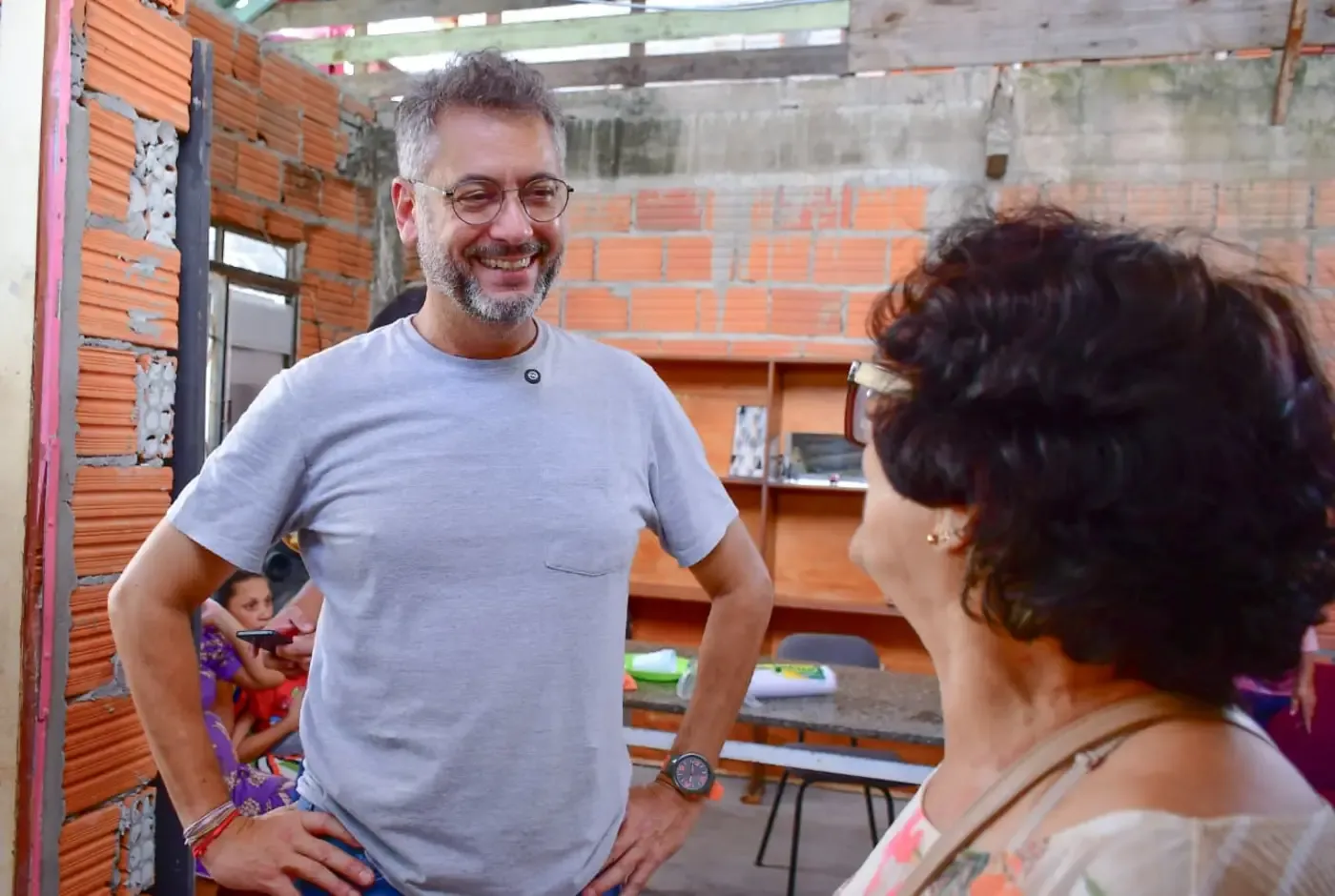Governador Clécio vistoria avanço de passarelas em concreto do Programa Ponte Firme e reconstrução de escola