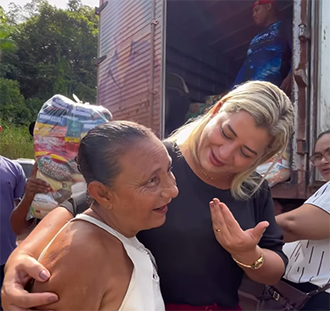 Prefeita Paulinha reforça entrega de kits alimentares e compromisso com segurança alimentar em Serra do Navio
