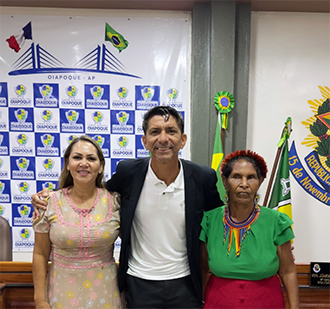 Prefeito Guido Mecânico recebe liderança Caripuna e reforça diálogo com povos indígenas em Oiapoque