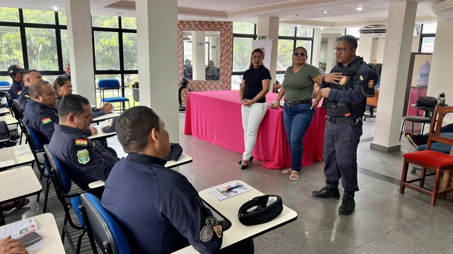 Prefeitura de Macapá realiza capacitação para aprimorar atendimento a denúncias de maus-tratos a animais