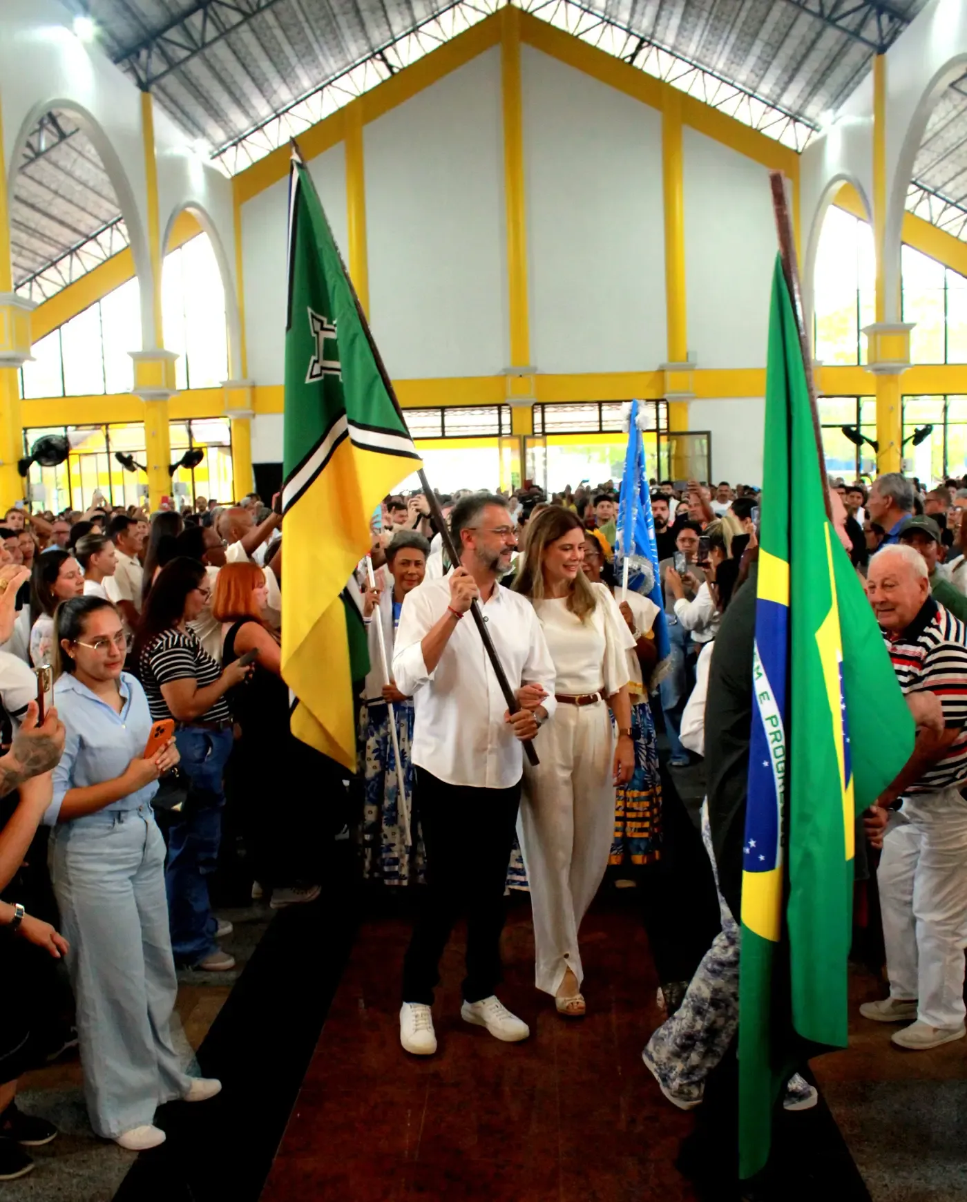 'Colhemos hoje os frutos do trabalho plantado lá atrás e seguimos semeando novos', celebra governador Clécio na missa dos 268 anos de Macapá