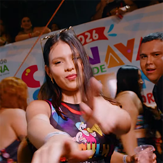 Corredor da Folia vira ponto de encontro e blocos arrastam multidões no Carnaval de Santana 2026
