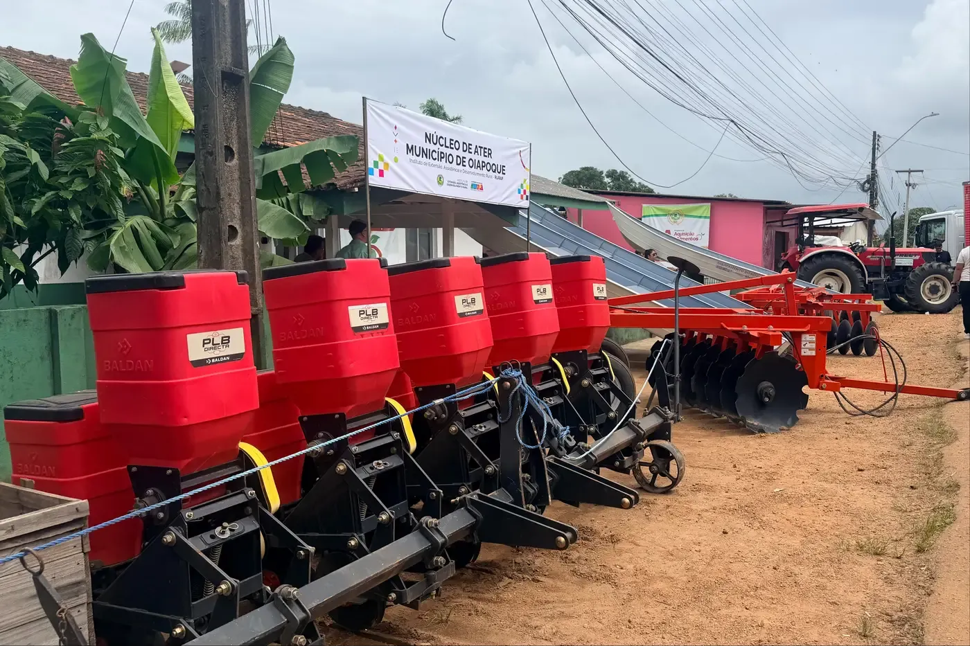 Governo do Amapá disponibiliza equipamentos para fortalecer a agricultura familiar em Oiapoque