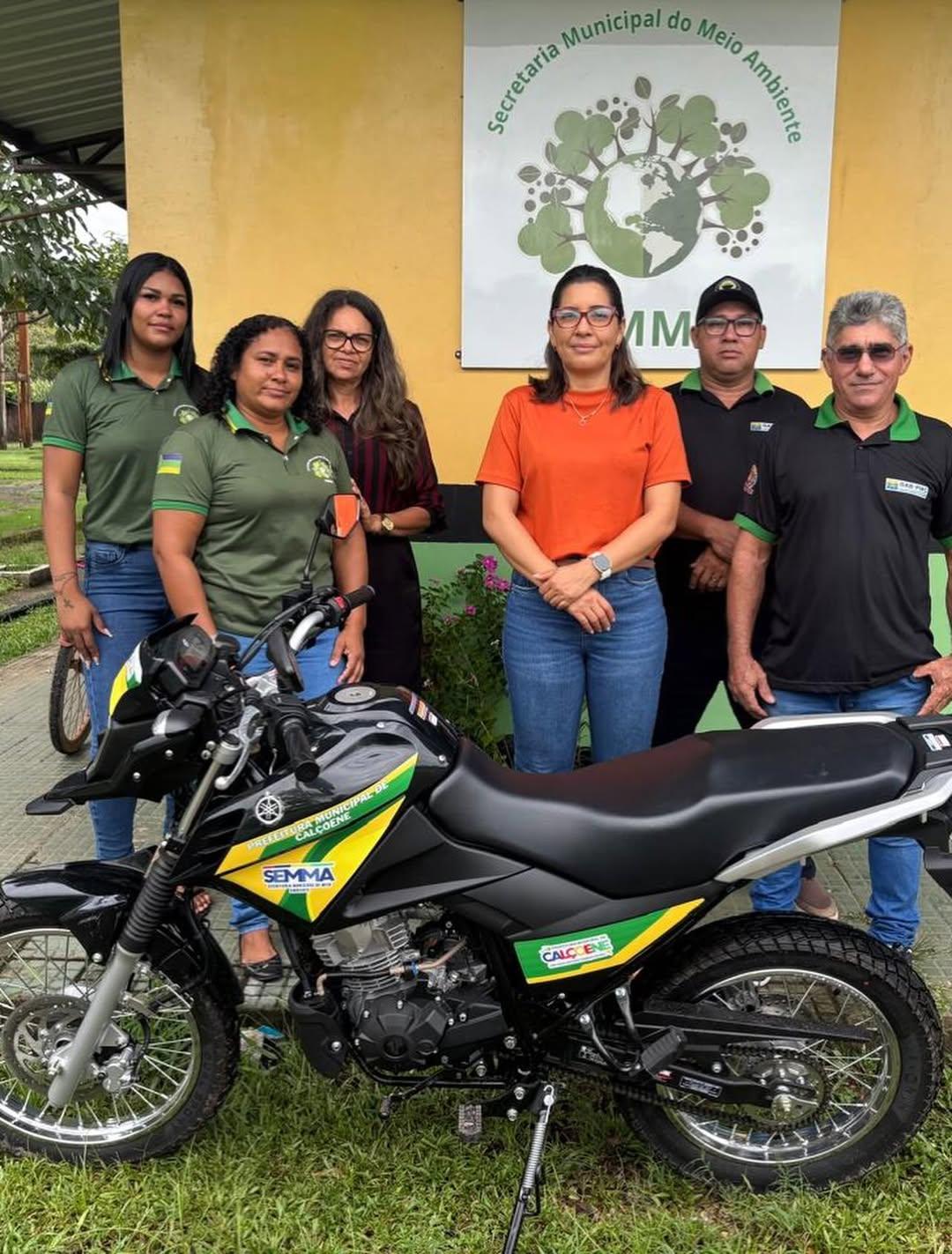 Mobilidade reforça ação ambiental em Calçoene com nova motocicleta para SEMMA