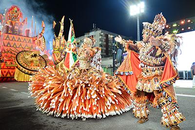 O Alujá de Xangô: Piratas Estilizados traz a ancestralidade dos tambores e encerra desfiles do Carnaval 2026