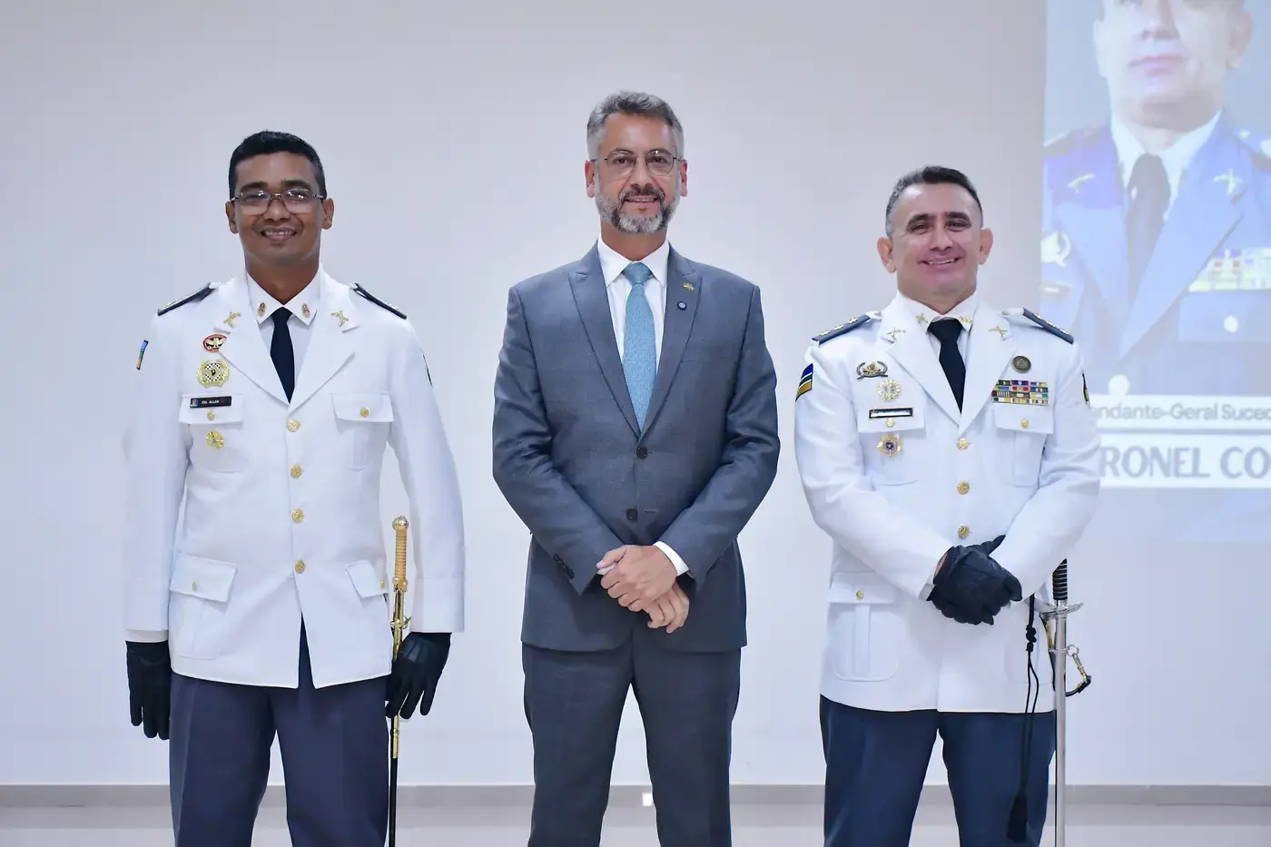 “PM do Amapá vive seu melhor momento”, afirma Clécio durante passagem de comando