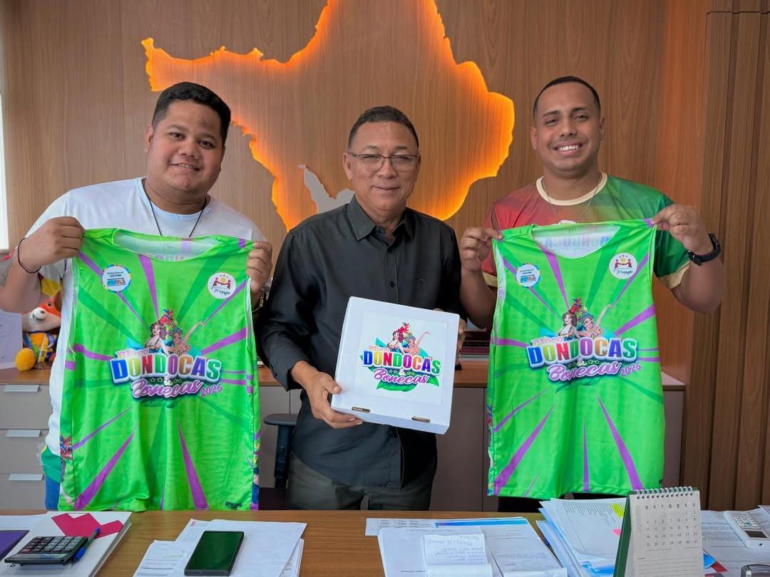 Prefeito Chico recebe comissão do Bloco Dondocas e Bonecas e reforça diálogo com a cultura popular