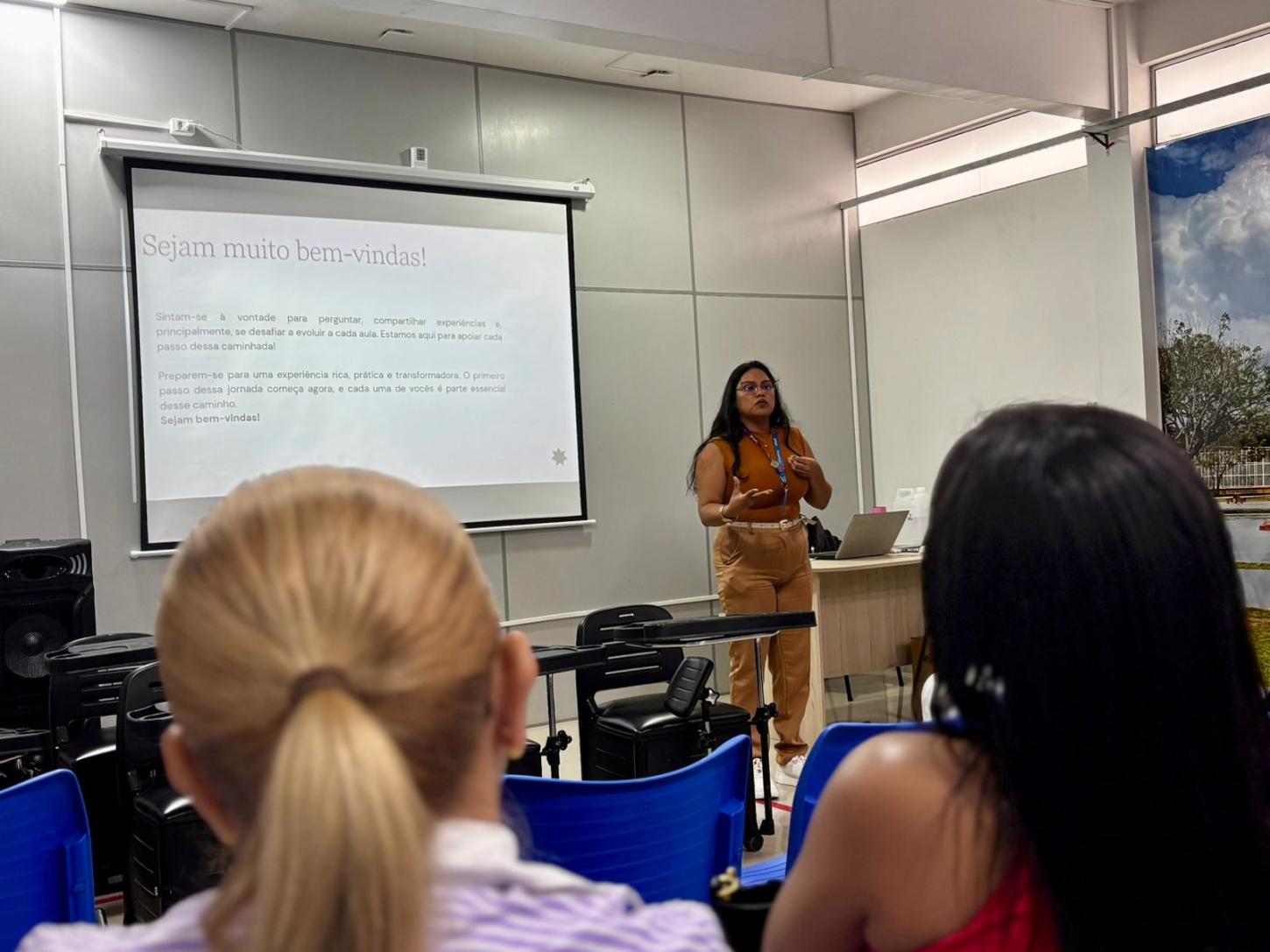 Prefeitura de Macapá inicia curso gratuito de Manicure e Pedicure para incentivar geração de renda