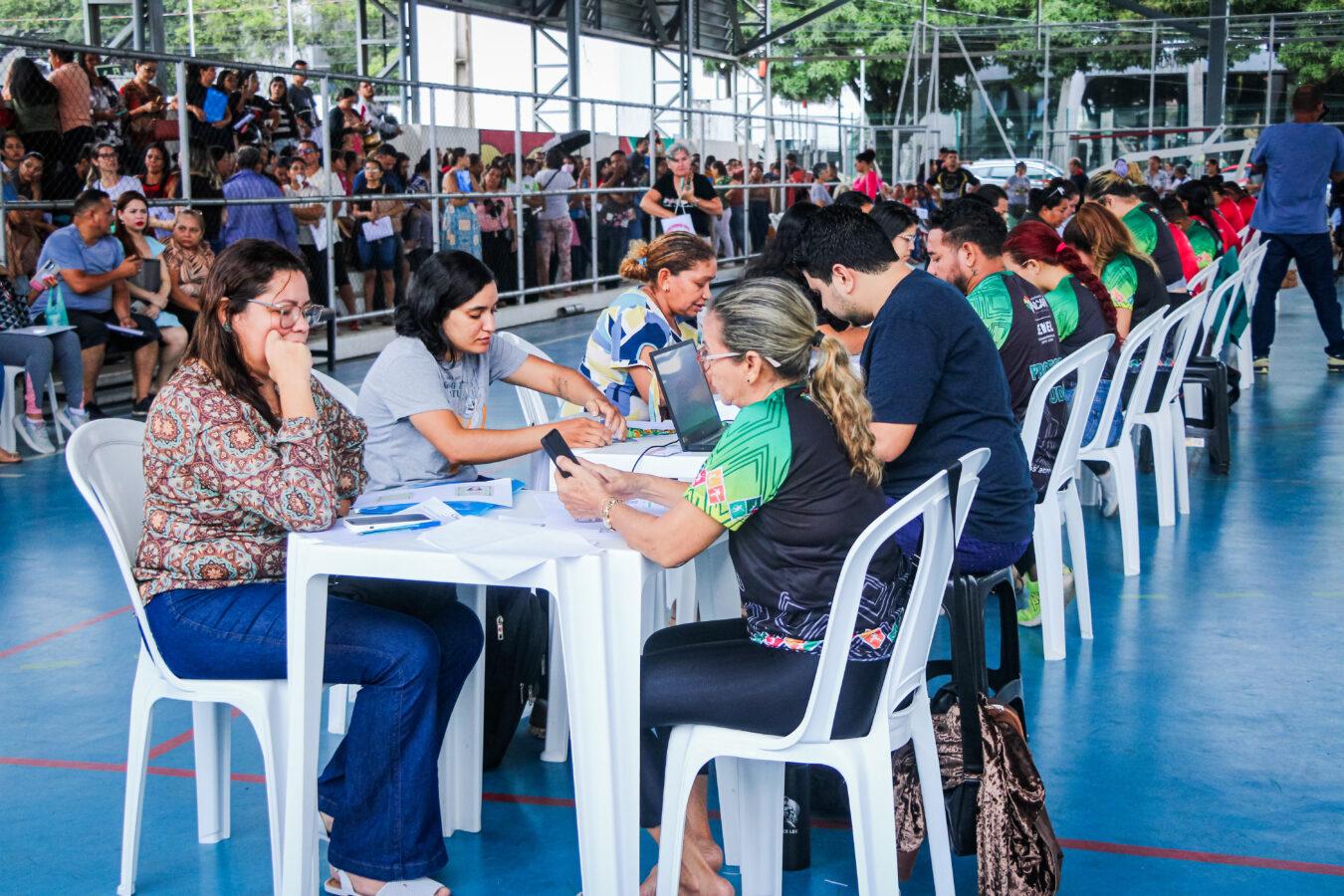 Primeiro dia de inscrições da Escolinha Glicerão movimenta complexo esportivo em Macapá