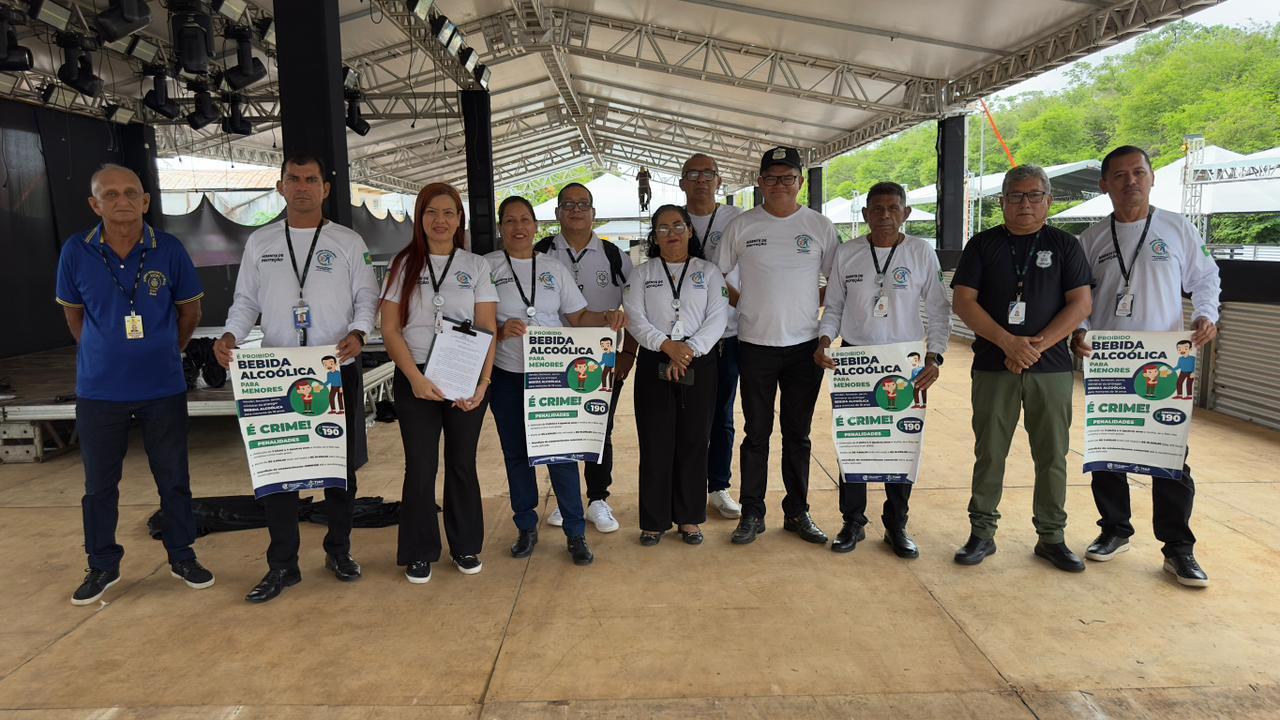 Vara da Infância e Juventude de Santana realiza ação educativa no Carnaval