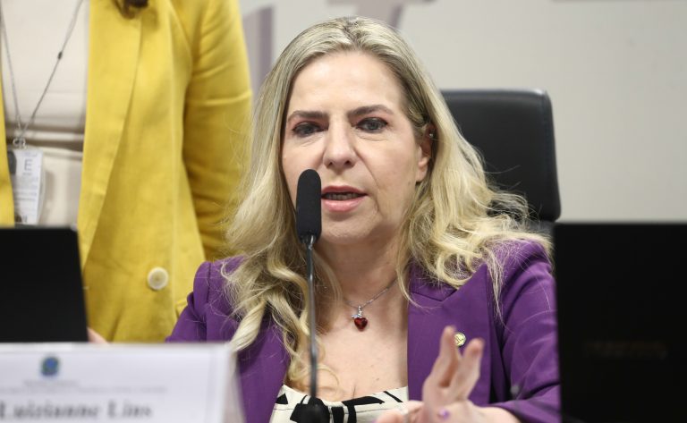 Comissão debate violência contra mulheres negras e indígenas