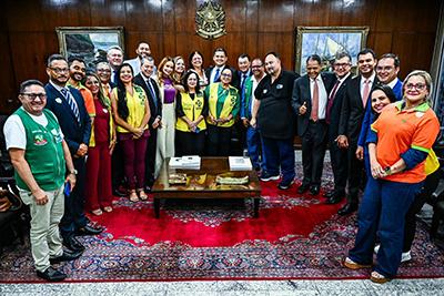 Davi Alcolumbre anuncia envio à CCJ, na próxima quinta-feira, de proposta que analisa valorização dos agentes comunitários de saúde