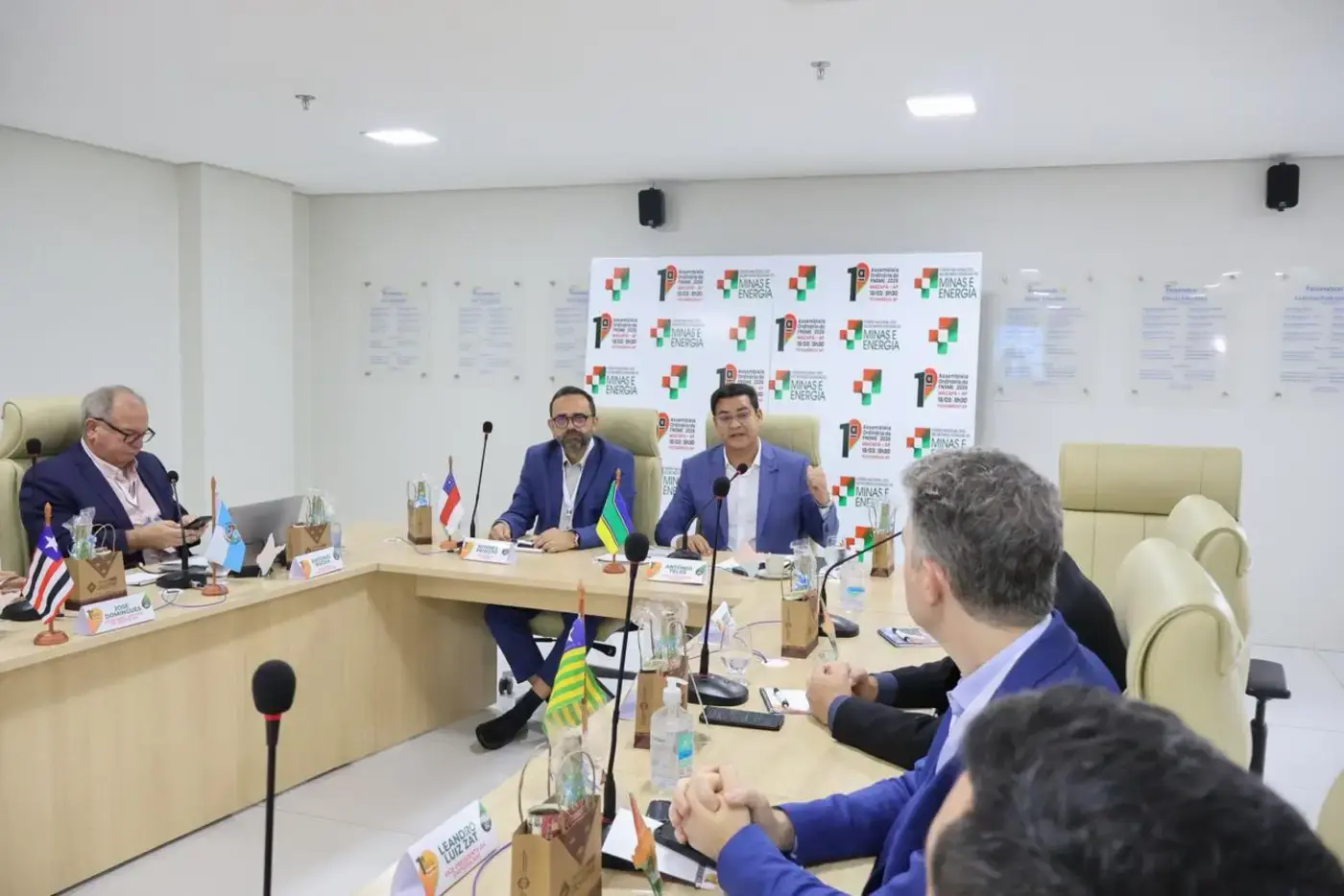 Governo do Amapá reúne secretários de todo o país em fórum nacional para debater política mineral e impactos do petróleo na economia amapaense