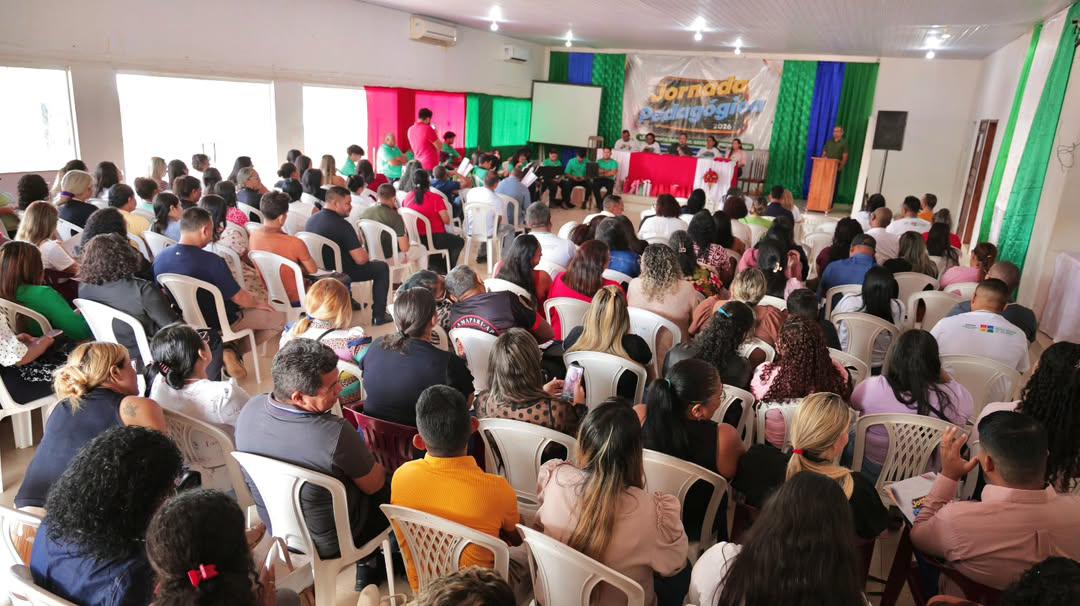 Jornada Pedagógica reúne educadores e reforça compromisso com a transformação da educação em Pedra Branca do Amapari