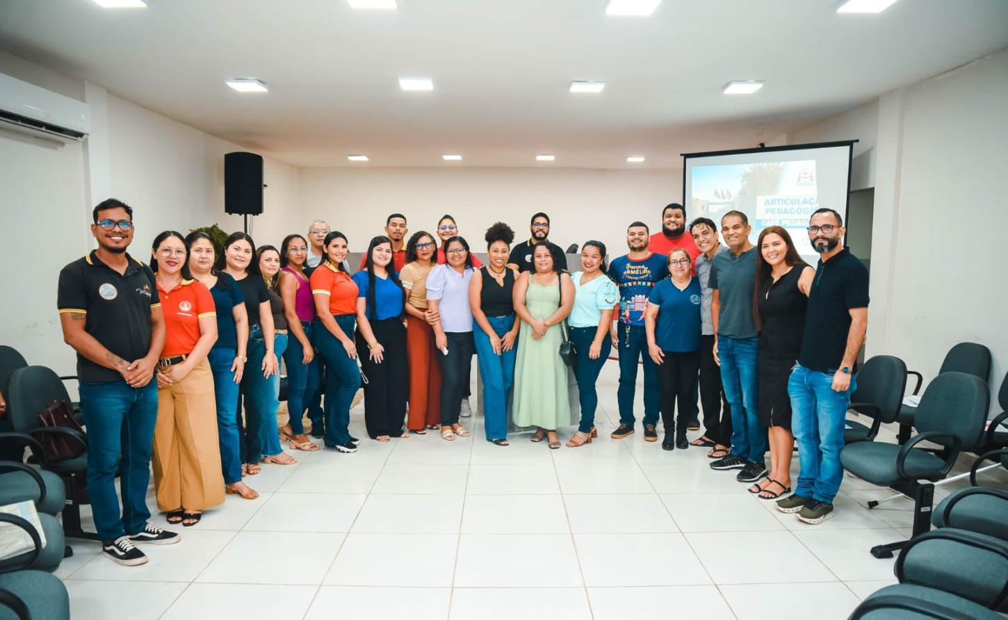 Mazagão realiza encontro formativo para fortalecer estratégias pedagógicas na rede municipal