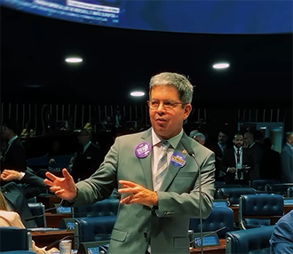 PEC 47 de Randolfe Rodrigues avança na Câmara e pode garantir transposição de servidores do Amapá 