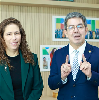 Randolfe Rodrigues articula avanços na transposição de servidores do Amapá para a União