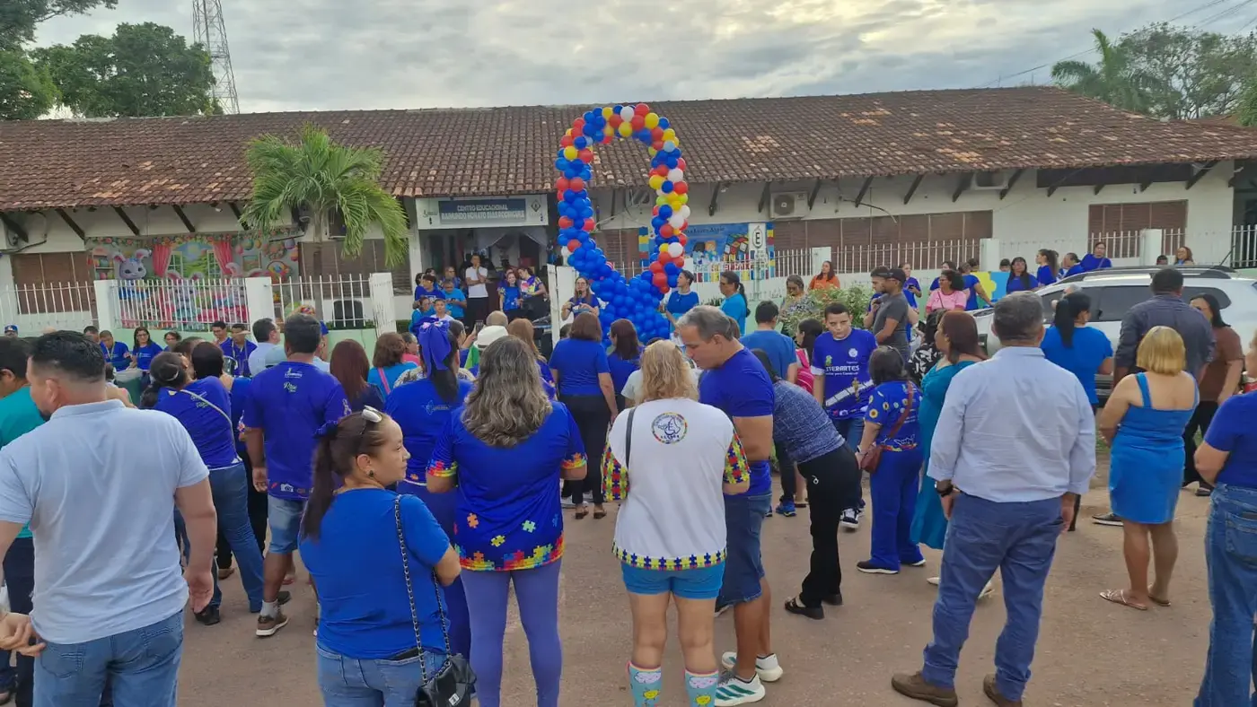 Centro Raimundo Nonato celebra Dia Mundial de Conscientização do Autismo com apresentações e 'acender das luzes' em Macapá