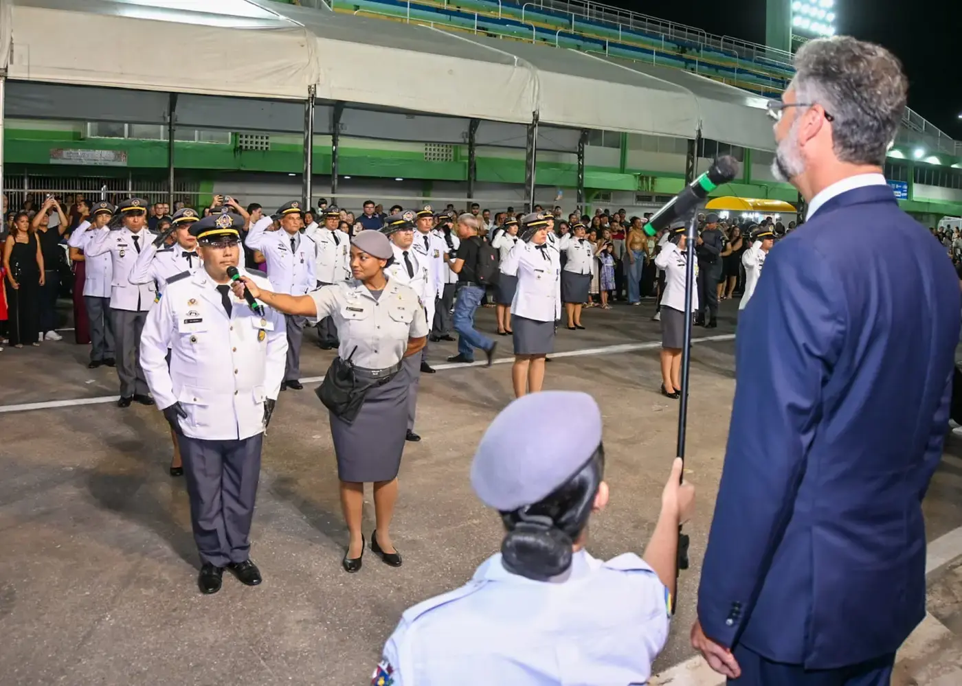 Clécio promove 409 policiais militares em solenidade no Sambódromo de Macapá