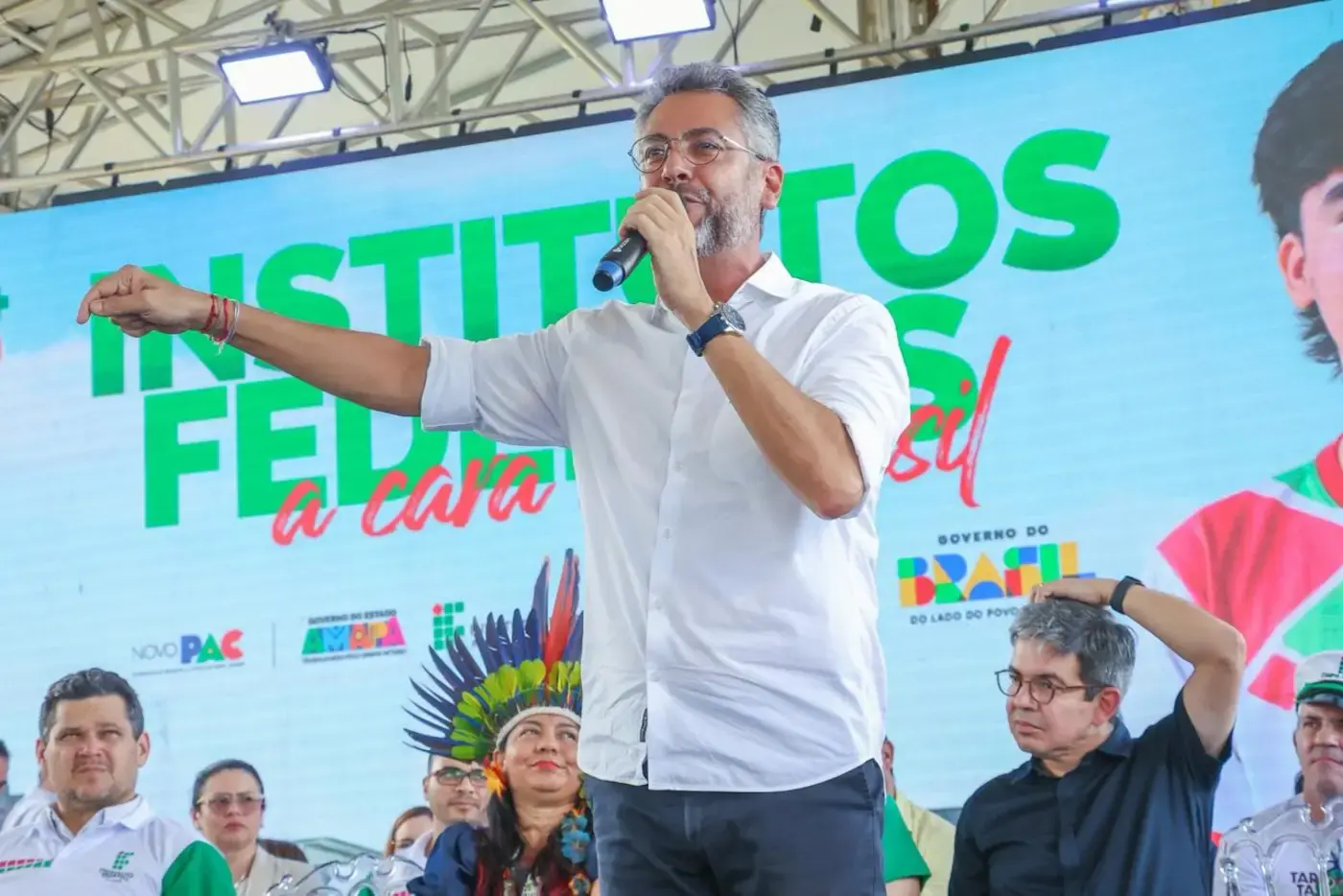 Com novo aumento, Governo do Amapá garante 38,93% de reajuste salarial para profissionais da educação na atual gestão