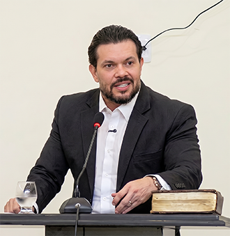 Deputado Acácio Favacho presta contas em Santana e anuncia novos investimentos para infraestrutura e habitação