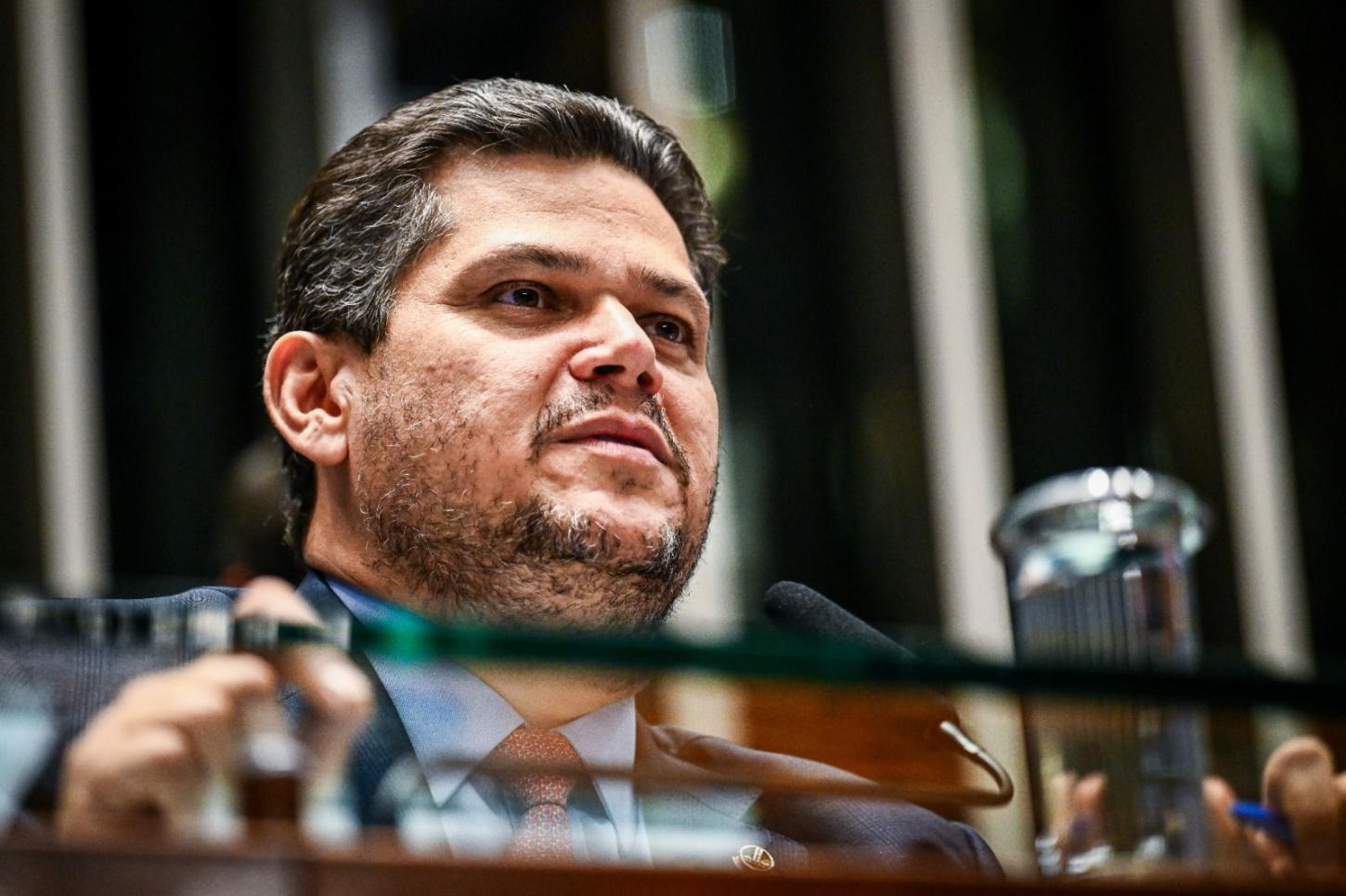 “Garantimos justiça tarifária para o Amapá”, diz Davi Alcolumbre