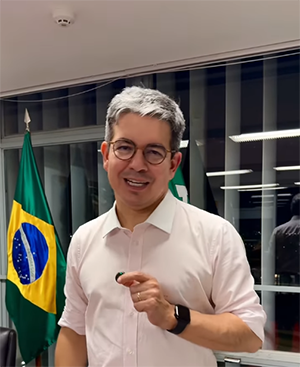 Lei amplia licença-paternidade no Brasil e prevê aumento gradual até 20 dias