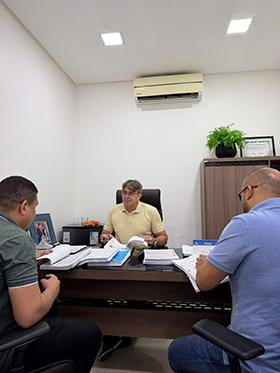 Prefeito intensifica agenda administrativa para acelerar obras e desenvolvimento em Pracuúba