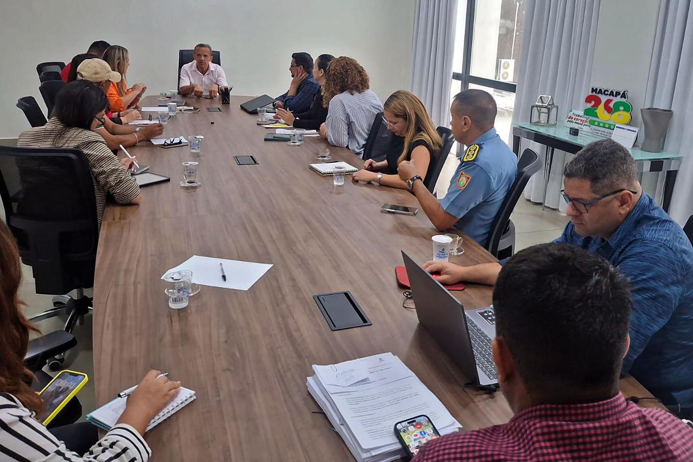 Prefeito Pedro DaLua reúne secretários para alinhar sobre a programação ‘Fim de Semana do Trabalhador’